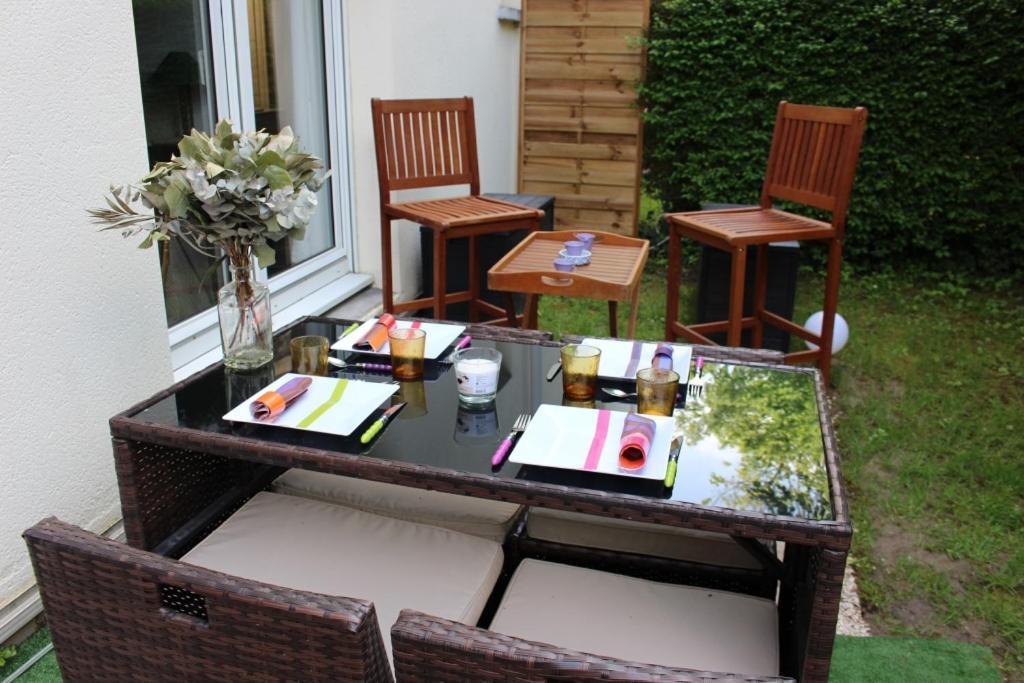 Le Garden Victoria - Canal & Cathedrale -30m2 & Garden Appartement
